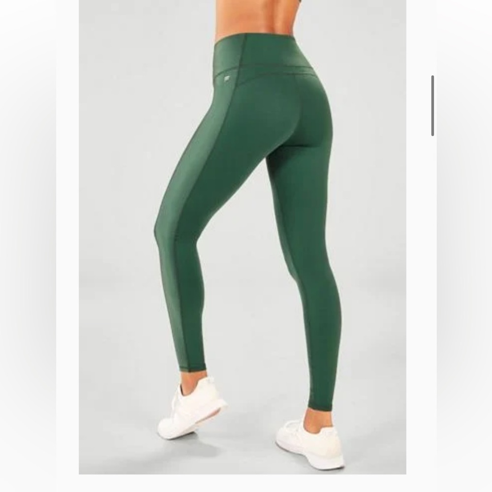 Fabletics, high waisted 7/8 leggings color sycamore size S